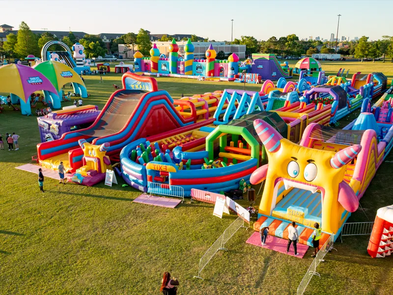 Ano ang mga materyal na tarpaulin para sa mga inflatable na kastilyo?